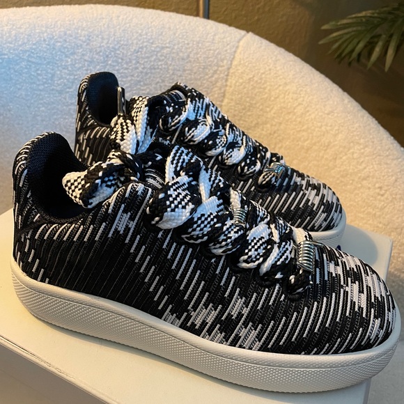 Burberry Box Check Knit Low-Top Sneakers 38.5 - Picture 2 of 9